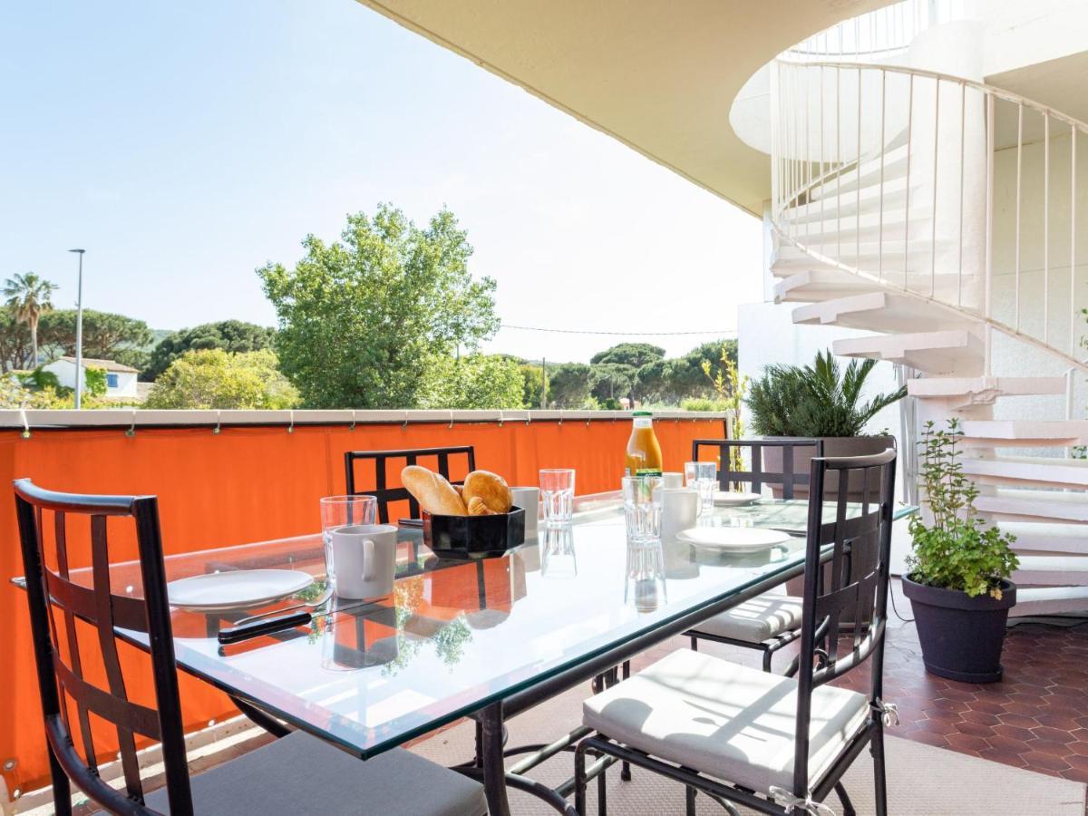 Apartment Les Patios-7 By Interhome Saint Tropez Bagian luar foto