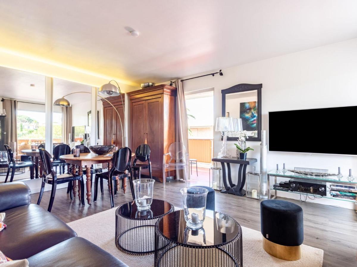 Apartment Les Patios-7 By Interhome Saint Tropez Bagian luar foto