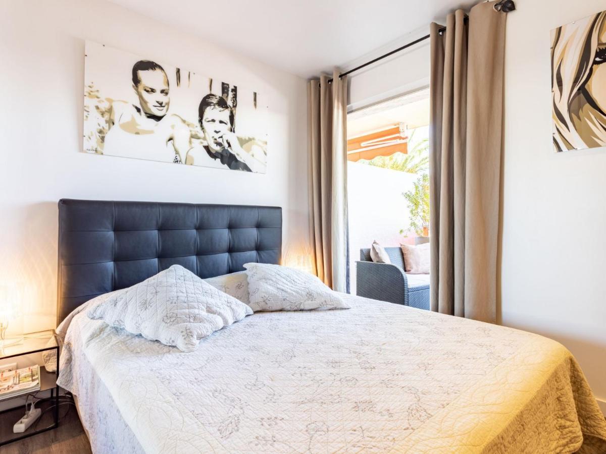 Apartment Les Patios-7 By Interhome Saint Tropez Bagian luar foto