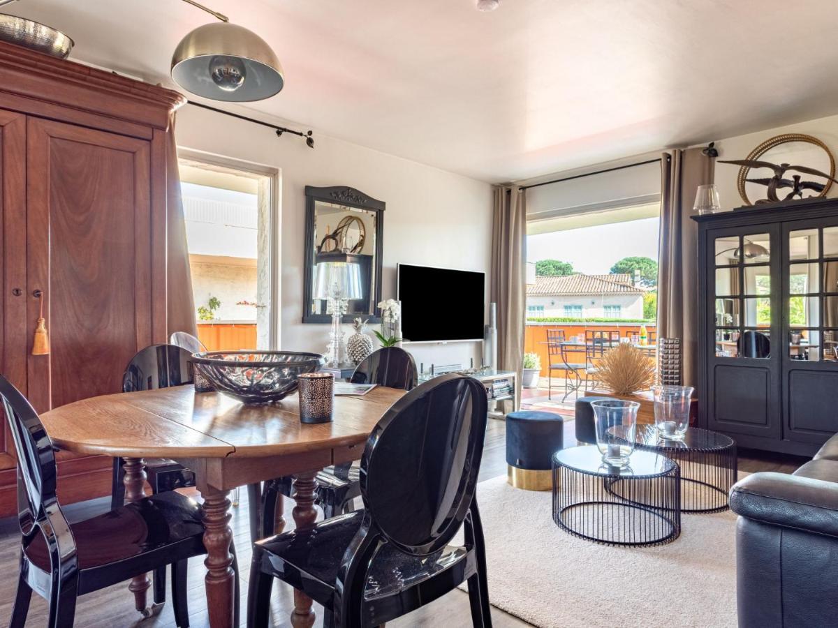 Apartment Les Patios-7 By Interhome Saint Tropez Bagian luar foto