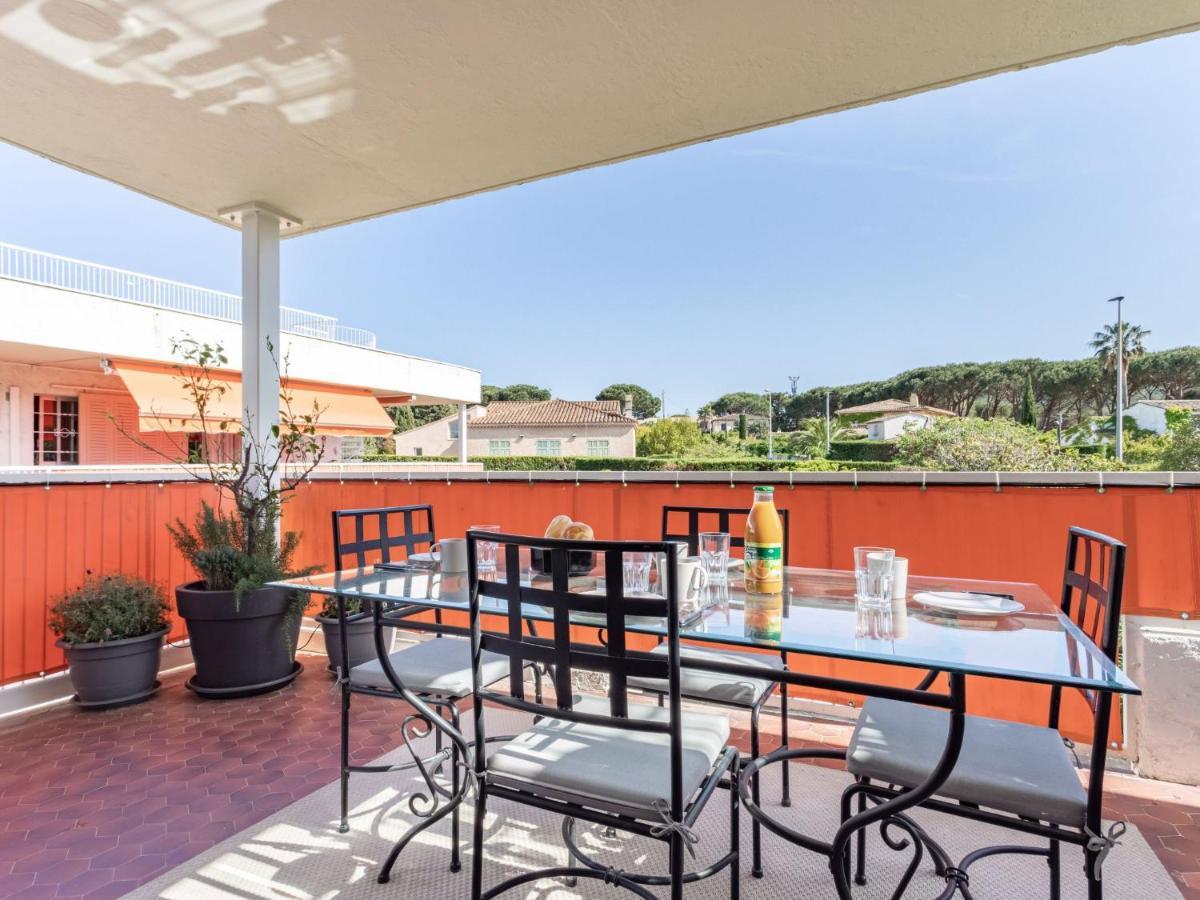 Apartment Les Patios-7 By Interhome Saint Tropez Bagian luar foto