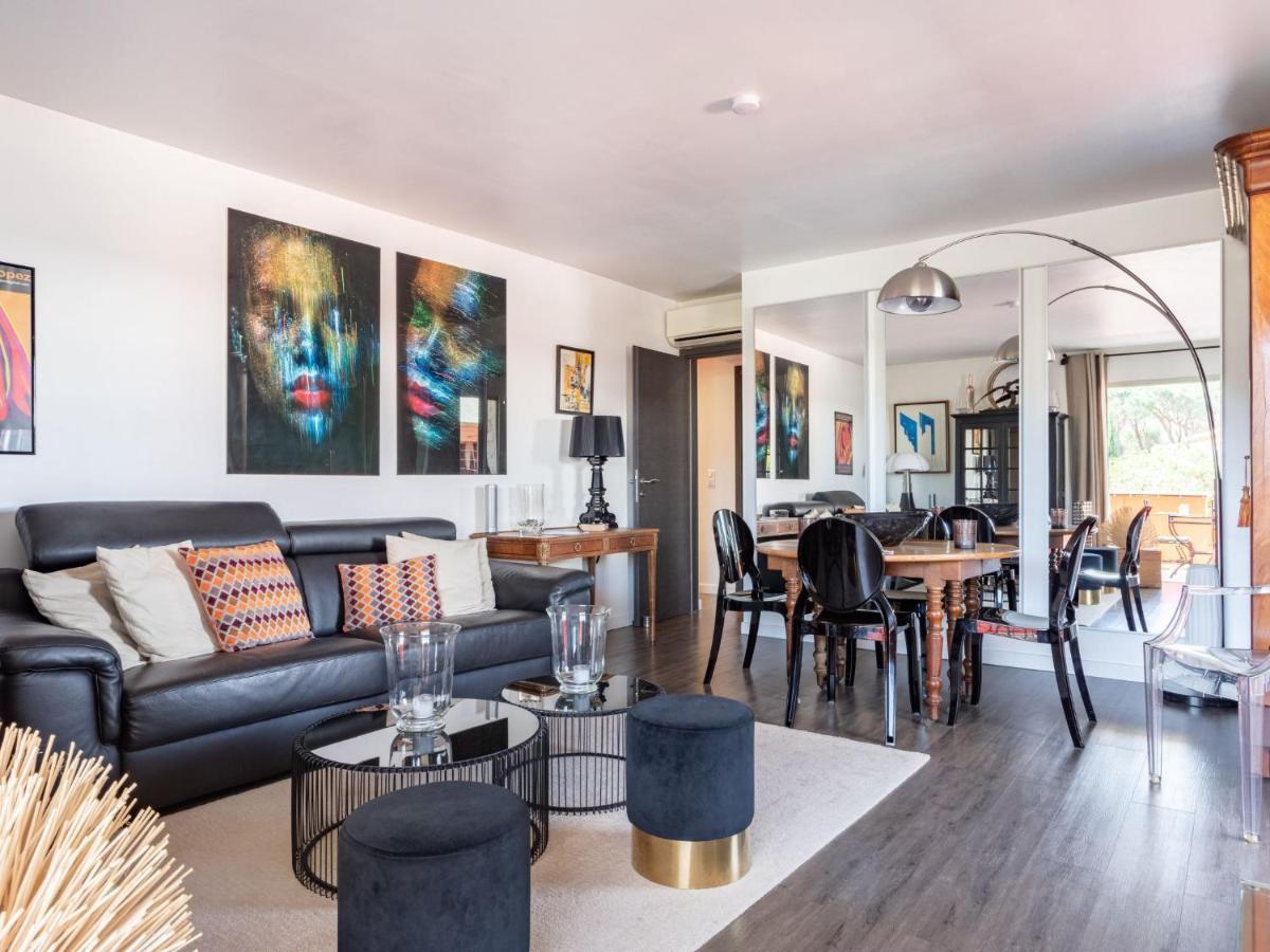 Apartment Les Patios-7 By Interhome Saint Tropez Bagian luar foto